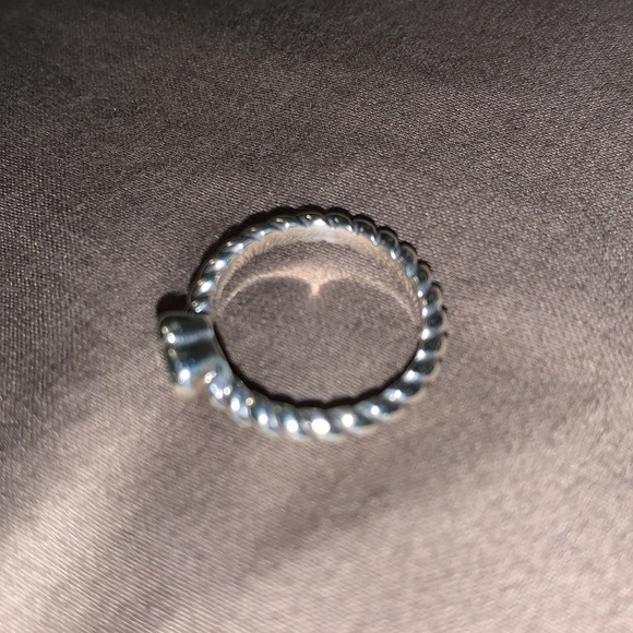 James Avery: Heart with Garnet Twisted Wire Ring - Picture 2 of 2